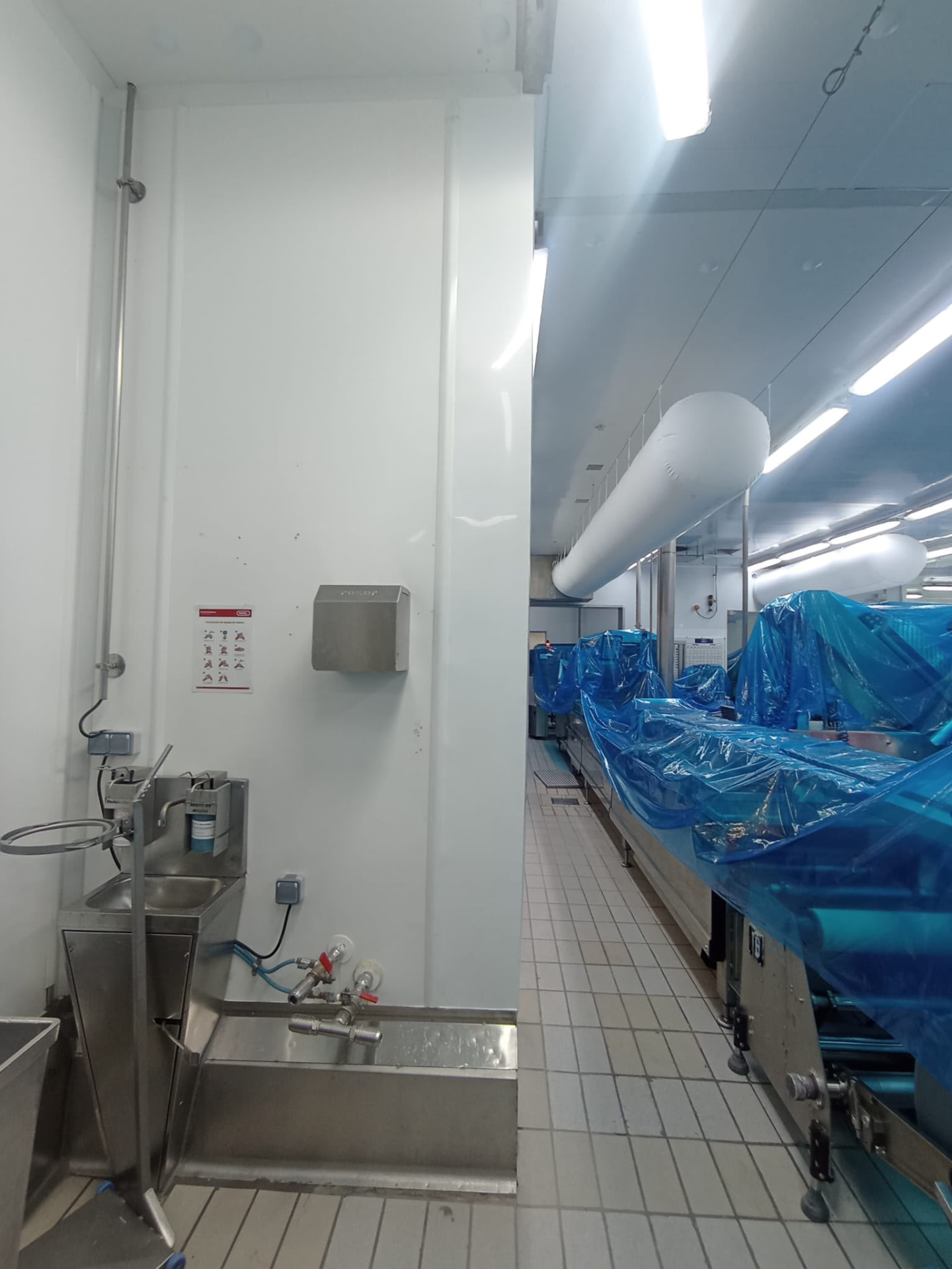 Línia de producció protegida durant els treballs de revestiment